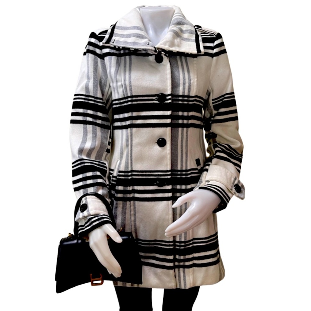 IZ (IZOD) Women’s Plaid Coat
